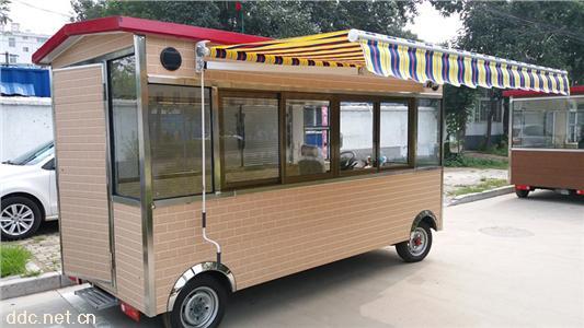  流动小吃车